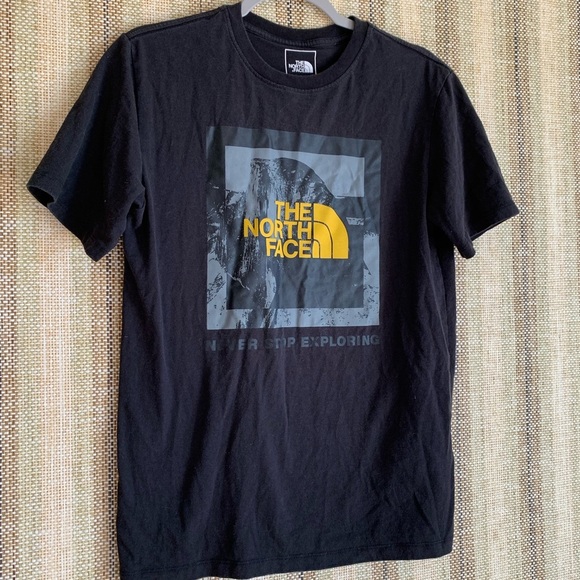 The North Face Black Graphic Men's T-Shirt Size Small Outdoor Top Shirt - Picture 1 of 4